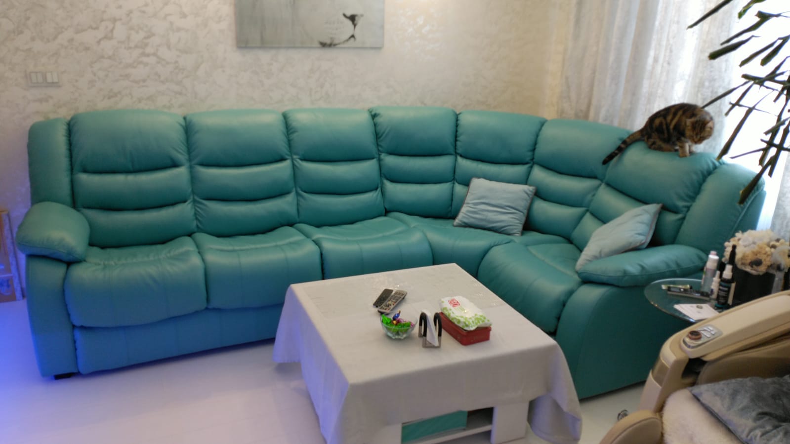 Перетяжка дивана на дому. Рыбацкое